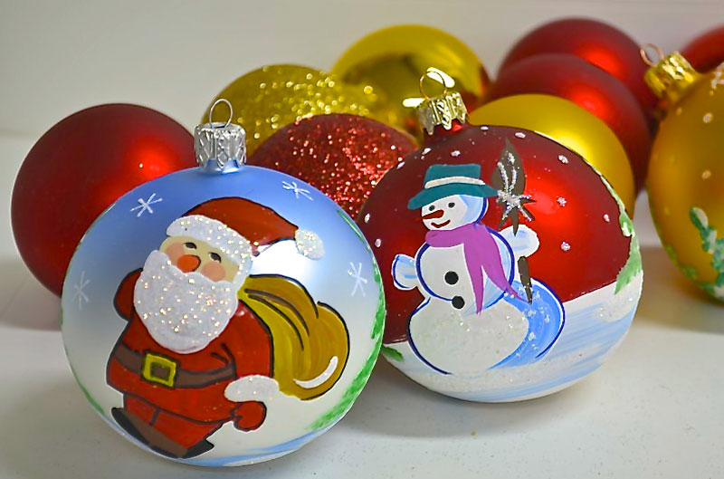 stiklinės eglutės dekoracijos kalėdiniai rutuliai gamintoja Lenkija